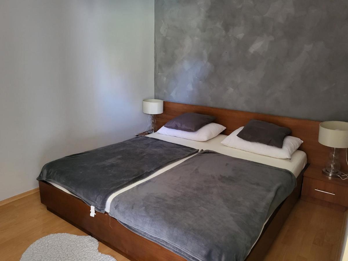 Apartments Grgic ニヴィーチェ エクステリア 写真